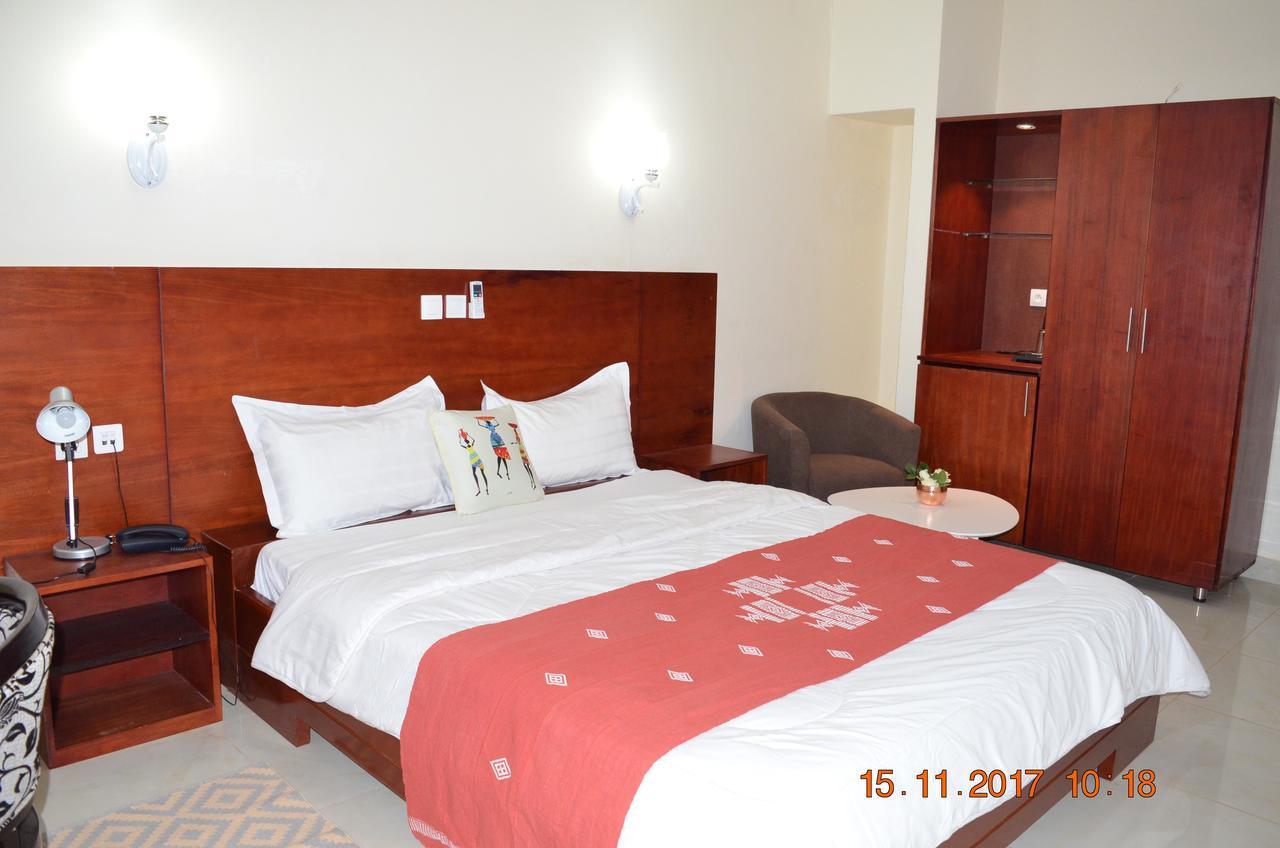 Hôtel La Rose Blanche Korhogo Exterior foto