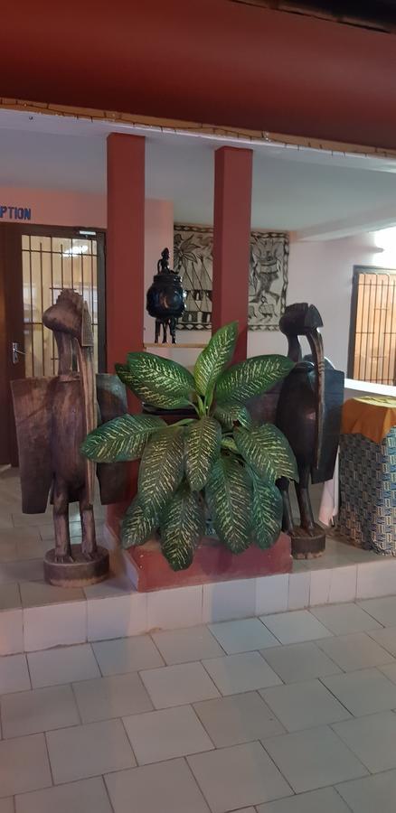 Hôtel La Rose Blanche Korhogo Exterior foto