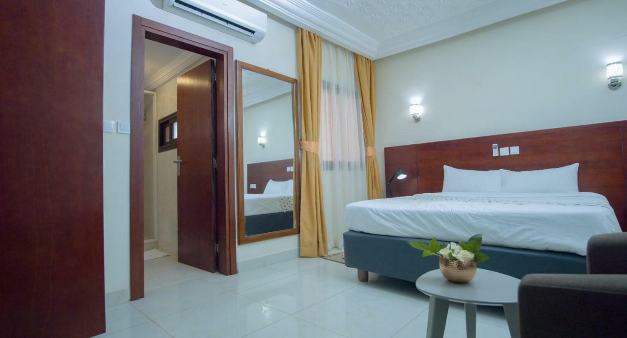 Hôtel La Rose Blanche Korhogo Exterior foto