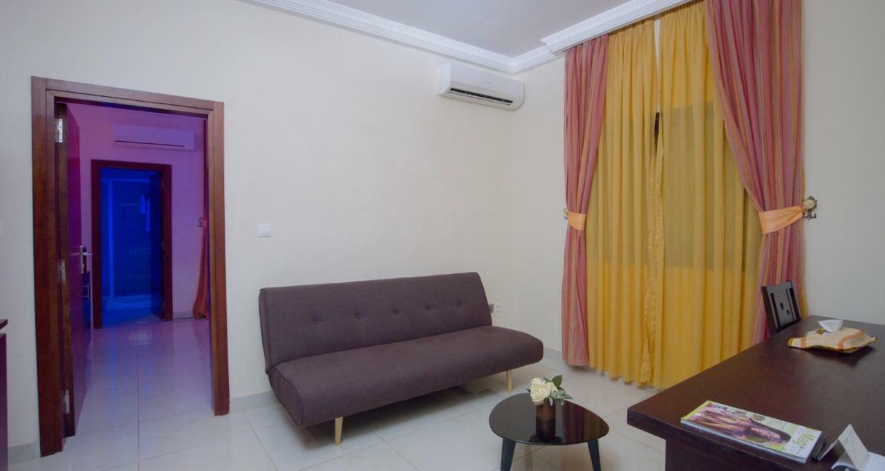 Hôtel La Rose Blanche Korhogo Exterior foto