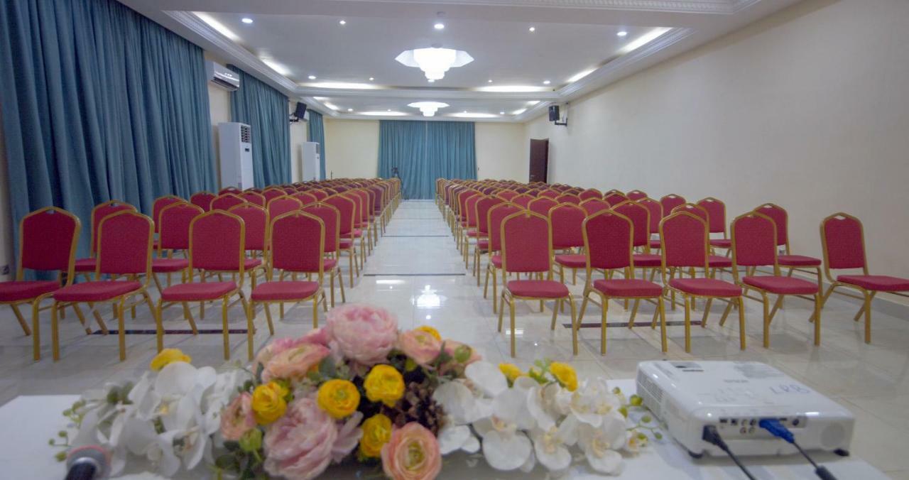 Hôtel La Rose Blanche Korhogo Exterior foto